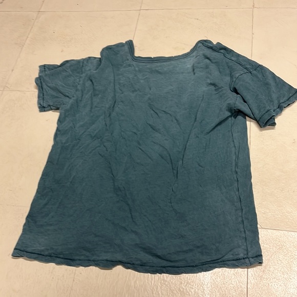 American eagle boyfriend tee and avalanche leggings only worn a few times - Picture 5 of 5